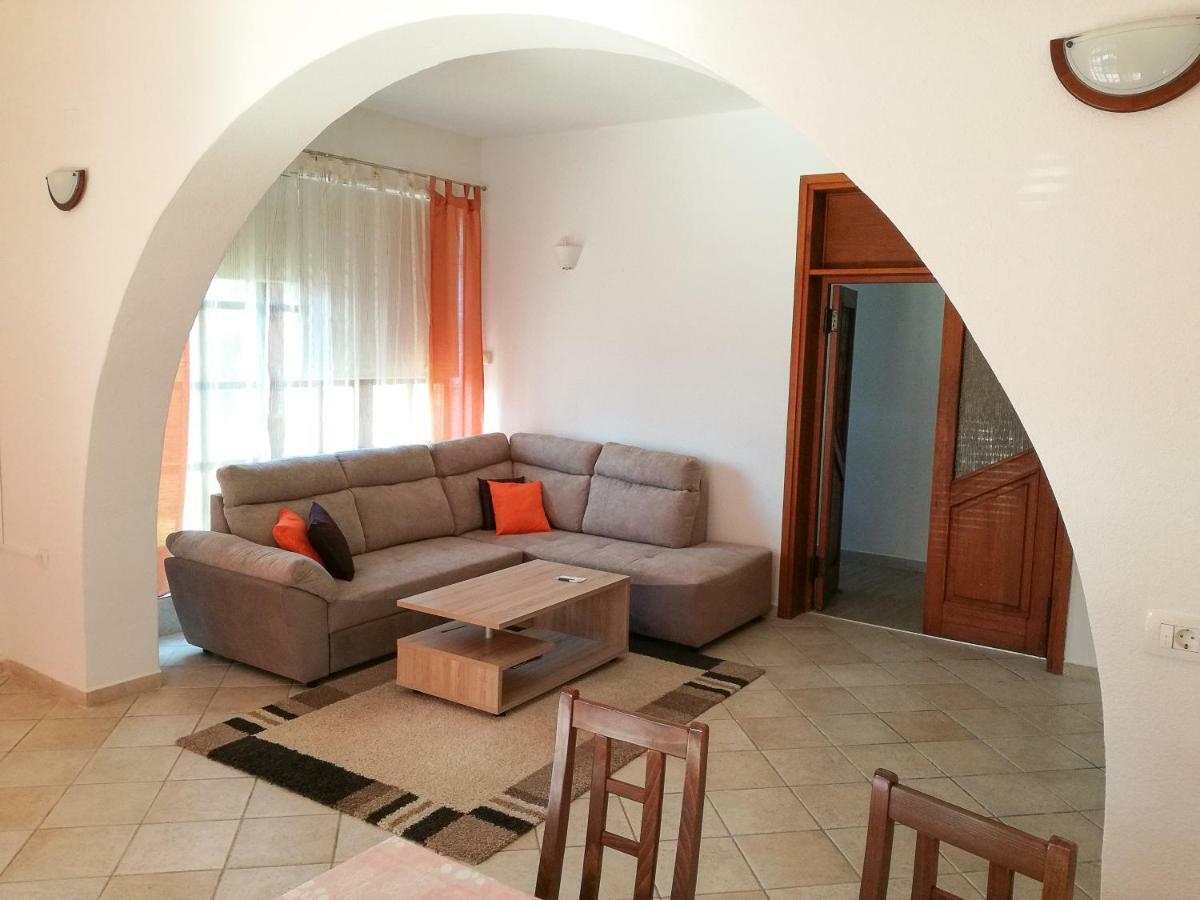 Apartment Sandra Umago Esterno foto